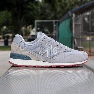 New Balance 696 (silver/silver mink)